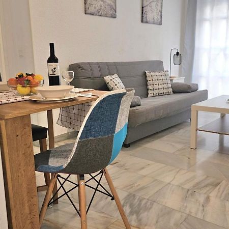 Ideal Holiday Apartment One Bedroom City Center Málaga Buitenkant foto