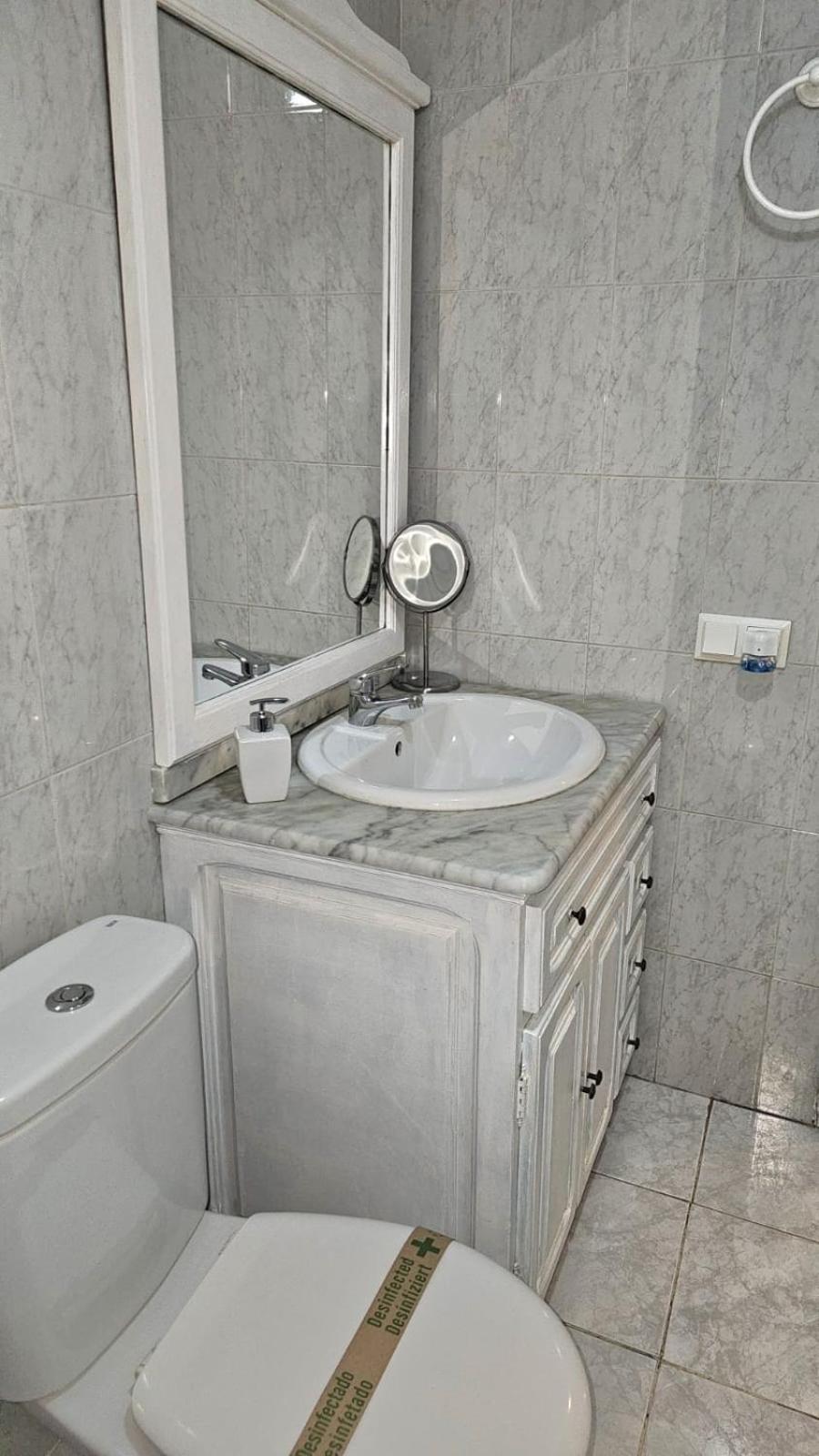 Ideal Holiday Apartment One Bedroom City Center Málaga Buitenkant foto