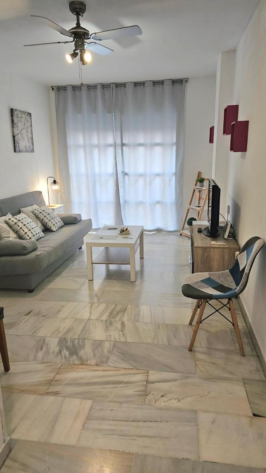 Ideal Holiday Apartment One Bedroom City Center Málaga Buitenkant foto