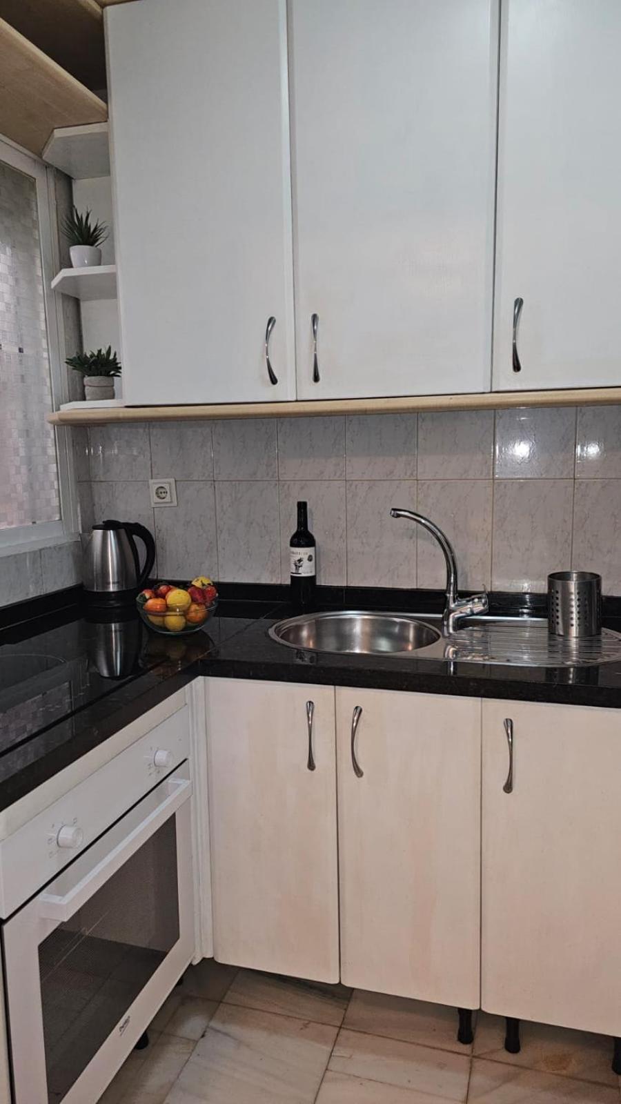 Ideal Holiday Apartment One Bedroom City Center Málaga Buitenkant foto