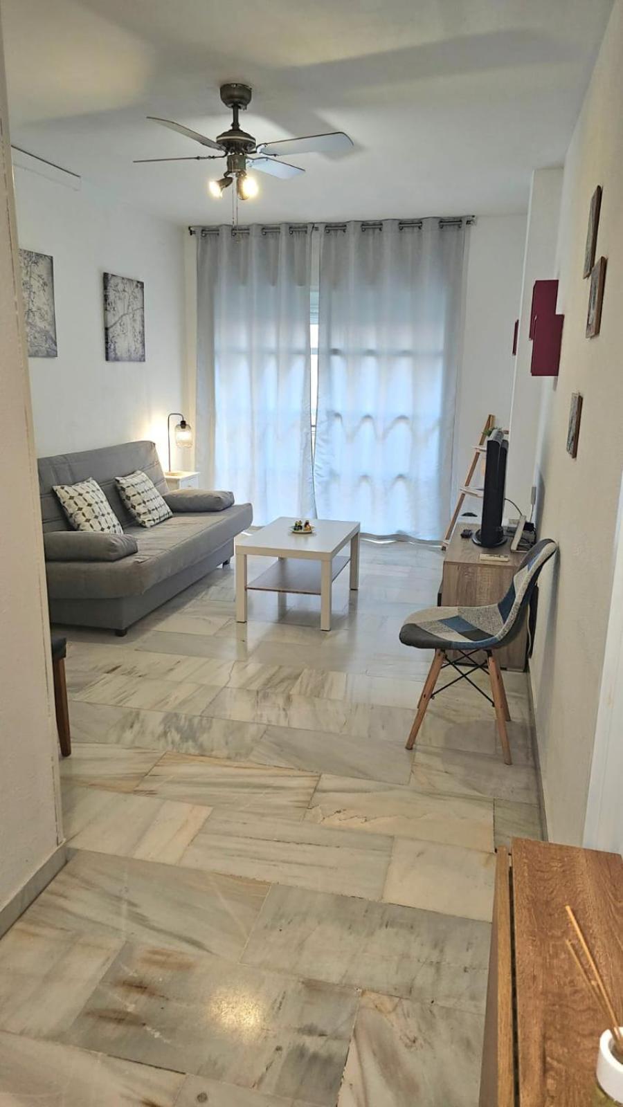 Ideal Holiday Apartment One Bedroom City Center Málaga Buitenkant foto