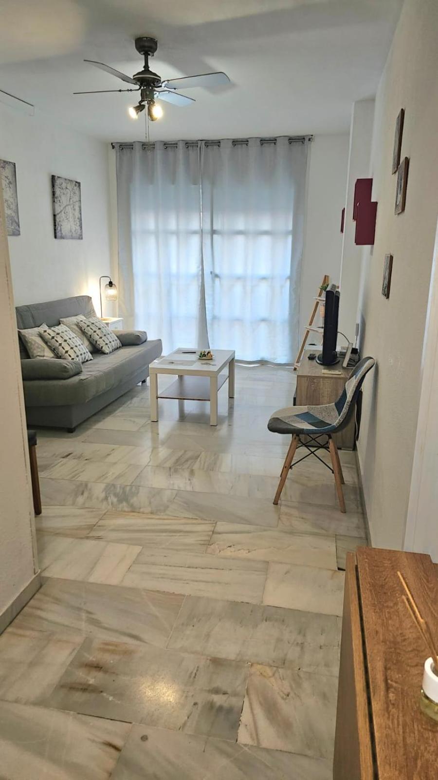 Ideal Holiday Apartment One Bedroom City Center Málaga Buitenkant foto