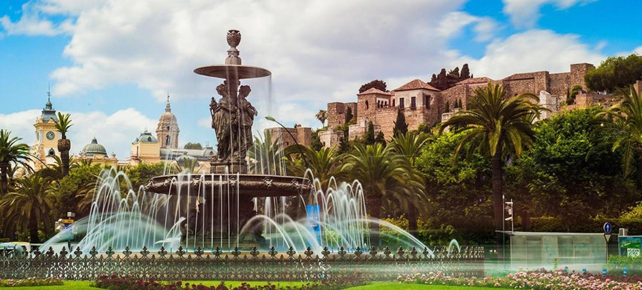 Ideal Holiday Apartment One Bedroom City Center Málaga Buitenkant foto
